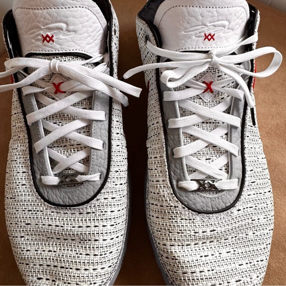 Nike LeBron 20 The Debut DJ5423-100 18 White Metallic Gold Black 2022 Zoom Air - Picture 10 of 14